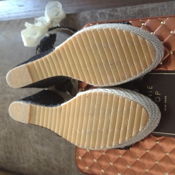 2 pairs of shoes/heels - Picture 8 of 8